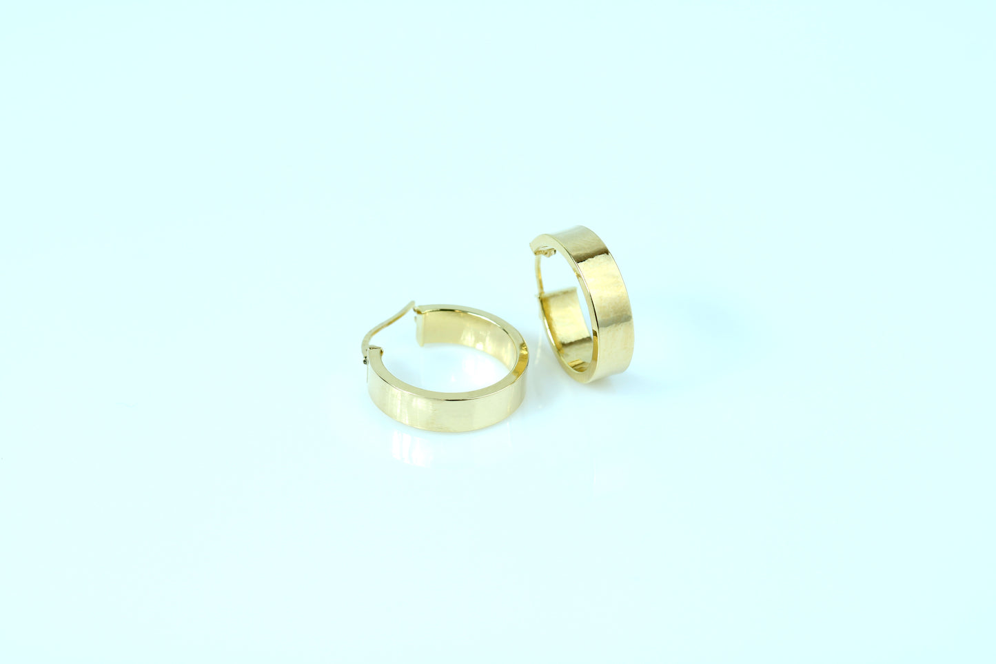 18K Yellow Gold Flat Thick Hoop Earrings – Real Solid Gold 19mm Everyday Hoops