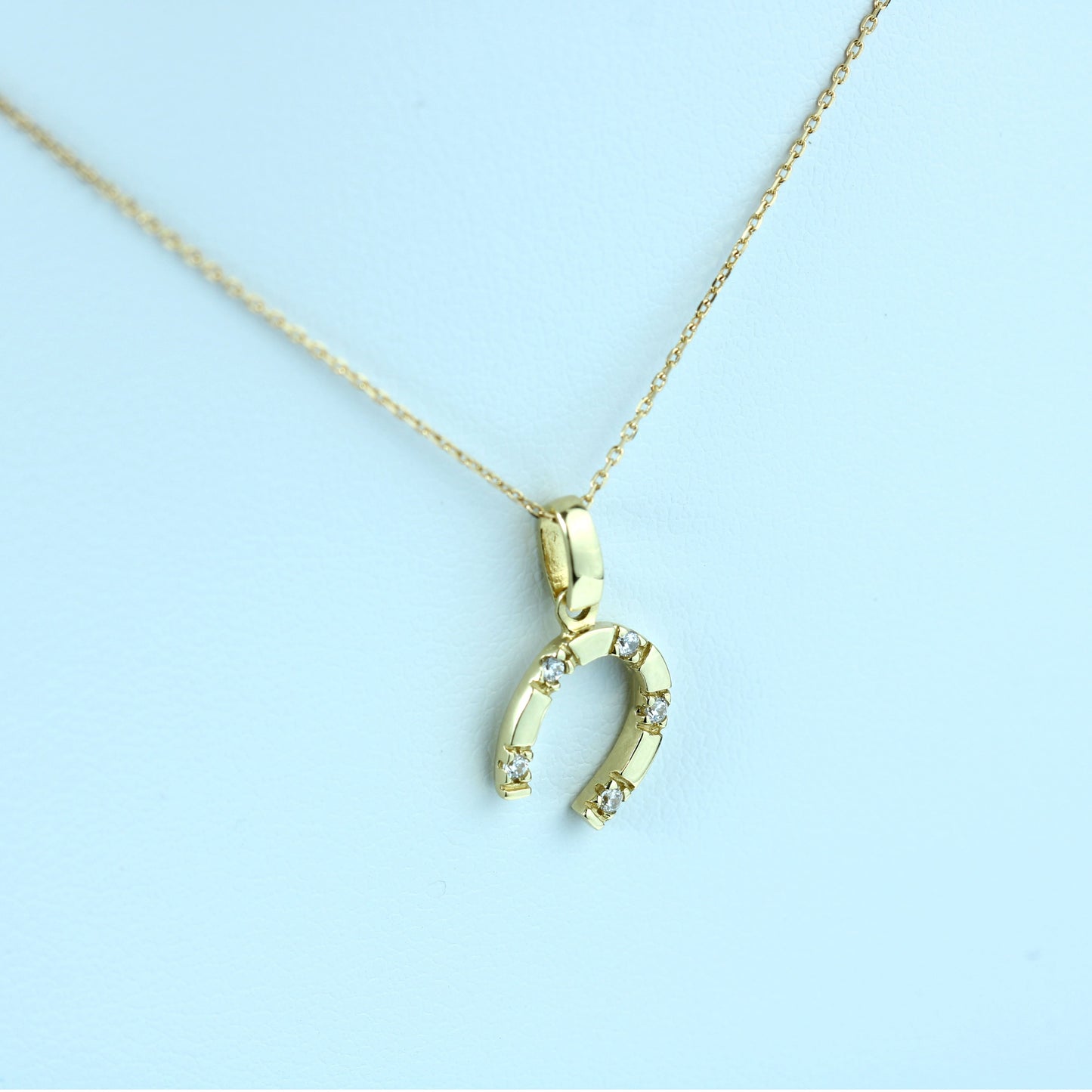18K Gold Horseshoe Pendant Necklace with 18k gold Chain – Fine jewelry